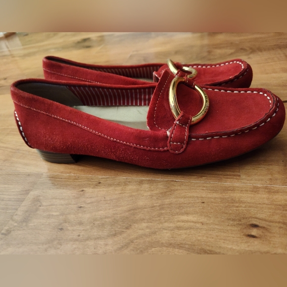 Anne Klein iFlex Red suede loafers  Sz 8M - Picture 4 of 4